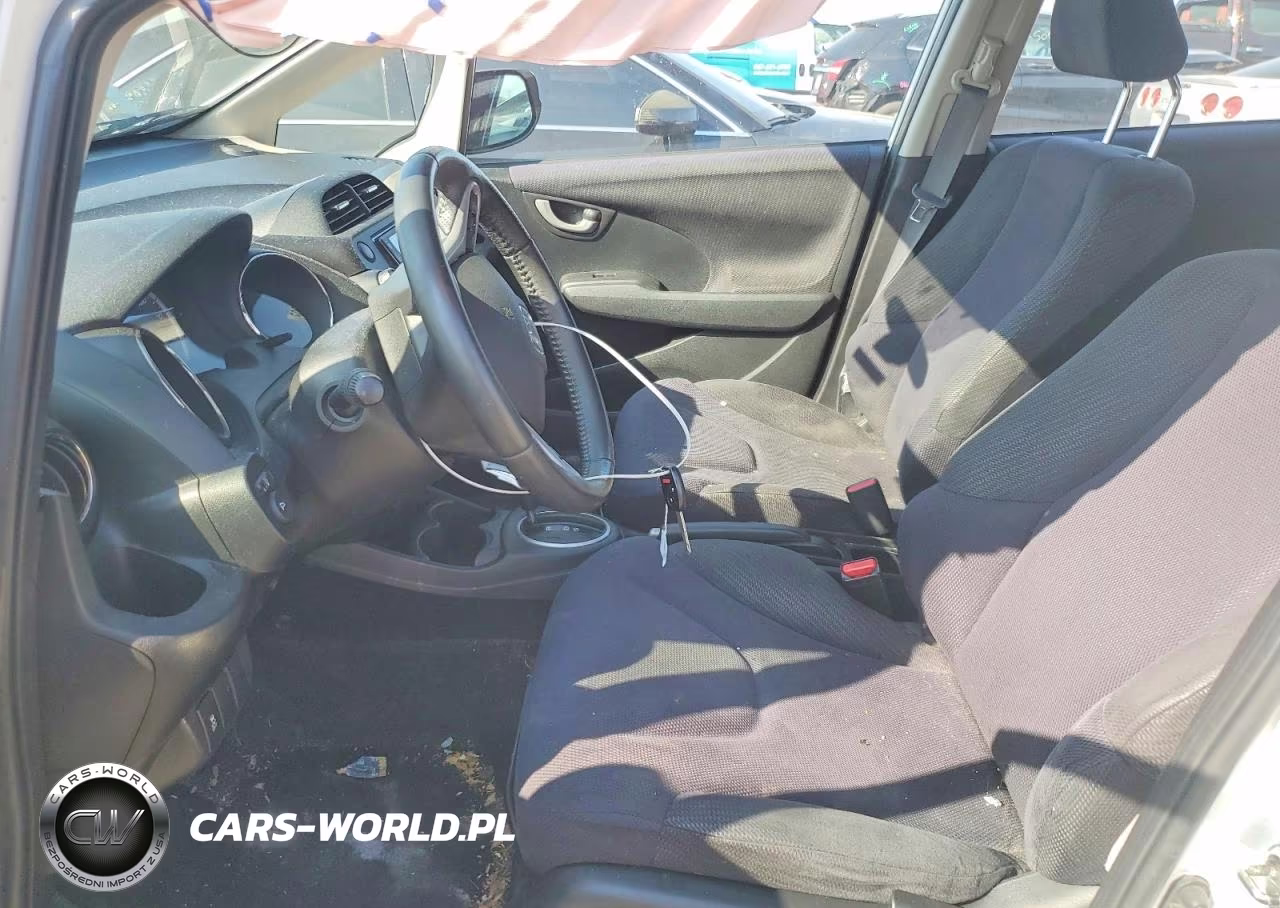 2012 Honda Fit Sport VIN:JHMGE8H56CC000603 - 7