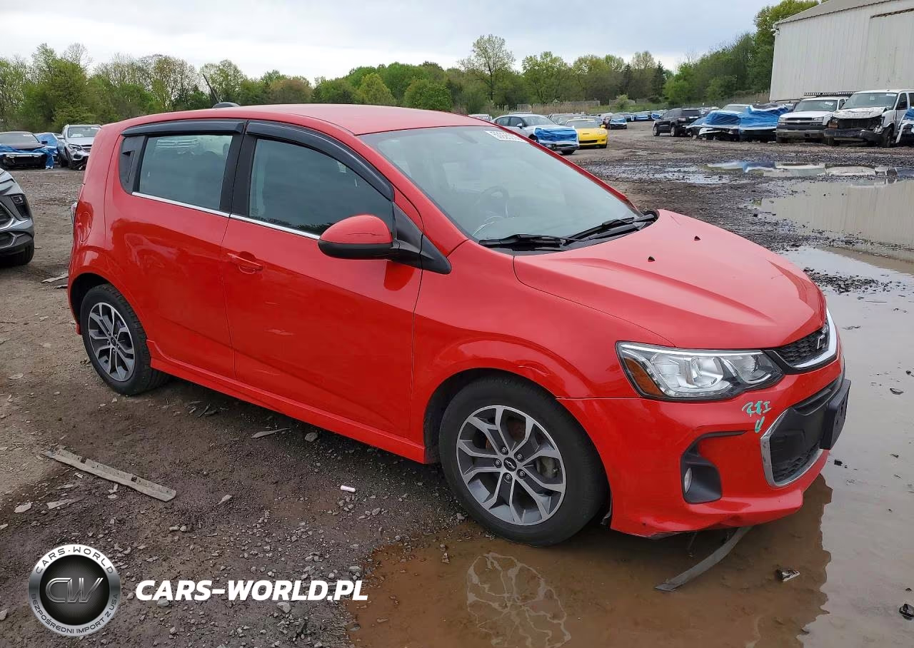 2018 Chevrolet Sonic Lt VIN:1G1JD6SG2J4104661 - 4