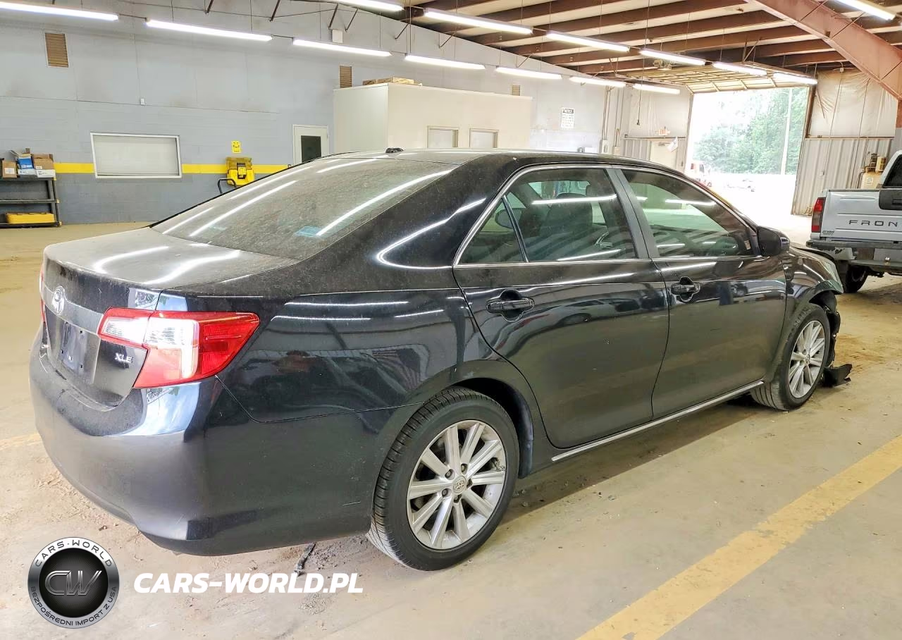 2014 Toyota Camry Xle VIN:4T1BF1FK0EU729522 - 3