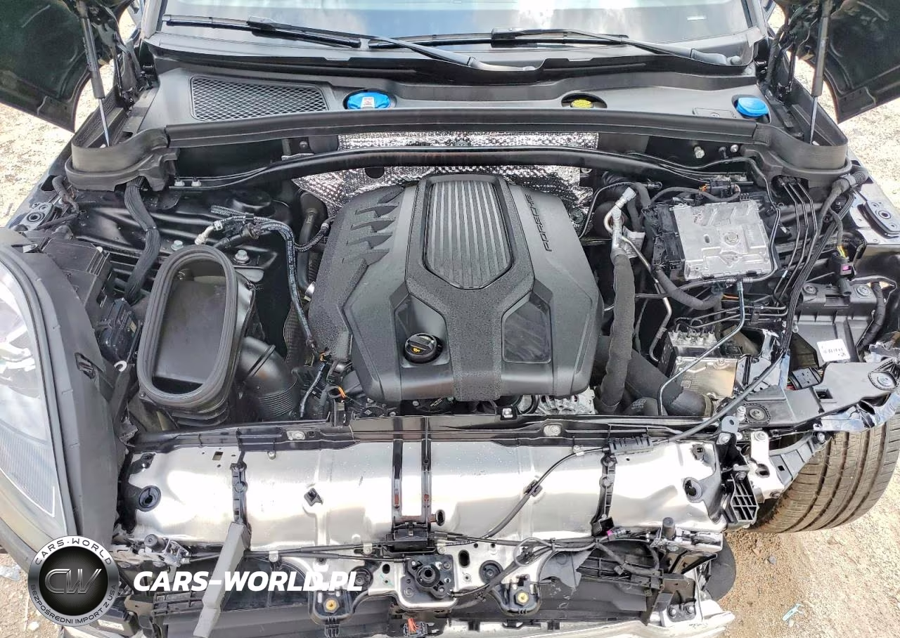 2025 Porsche Macan T VIN:WP1AA2A50SLB06438 - 12