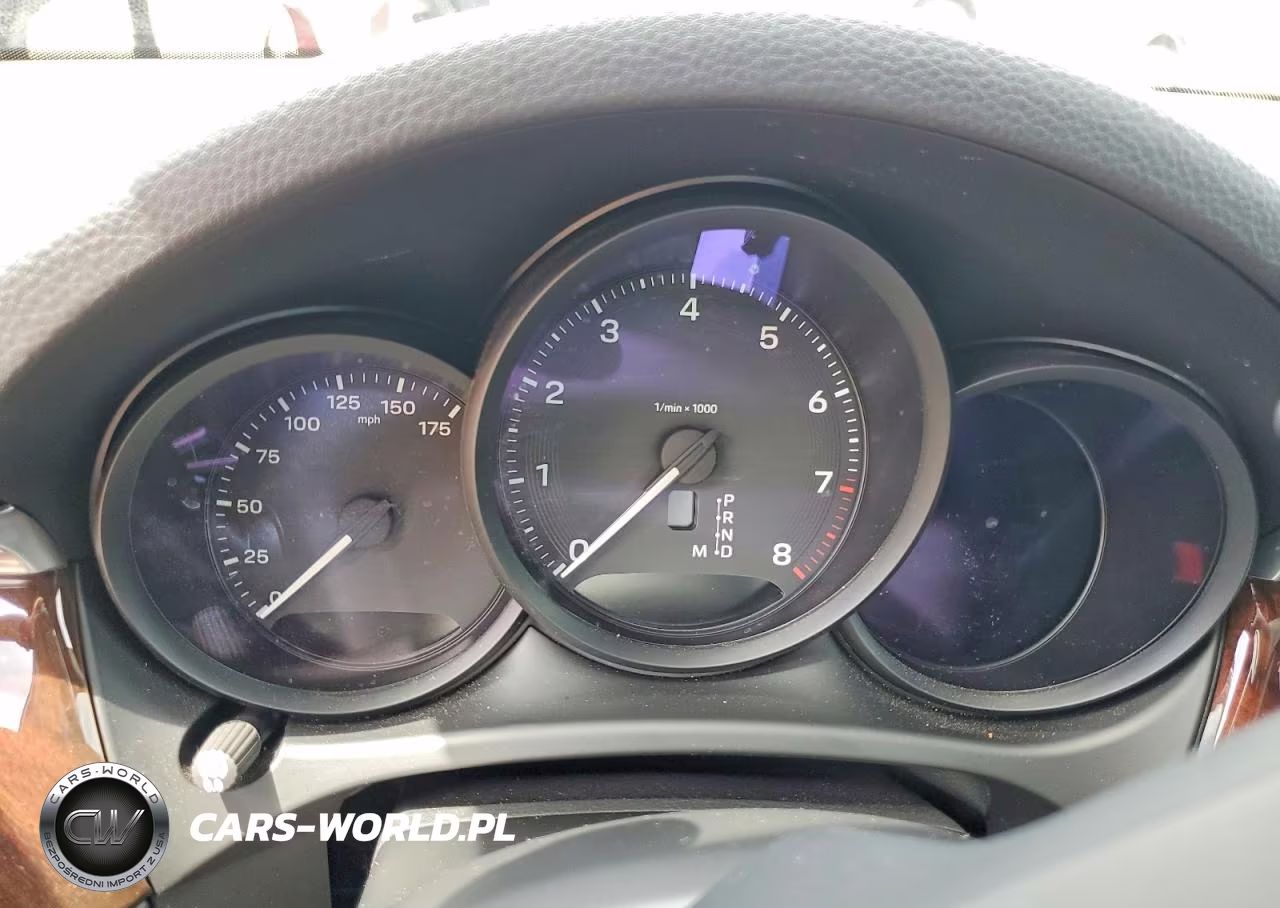 2025 Porsche Macan T VIN:WP1AA2A50SLB06438 - 9