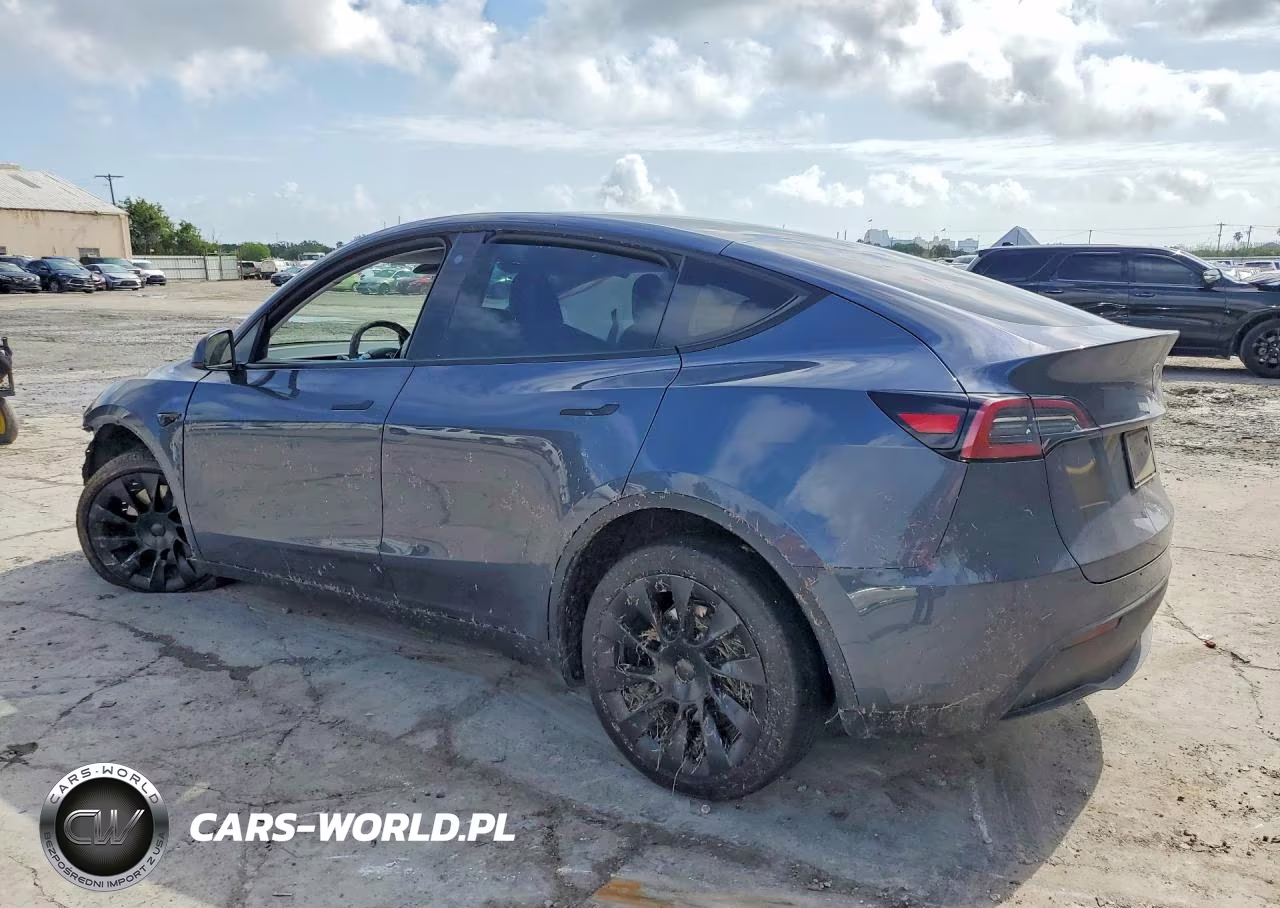 2023 Tesla Model Y VIN:7SAYGDEE0PA079210 - 2