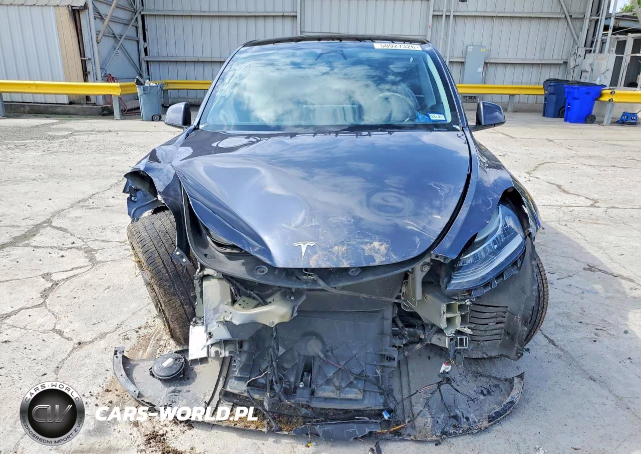 2023 Tesla Model Y VIN:7SAYGDEE0PA079210 - 5
