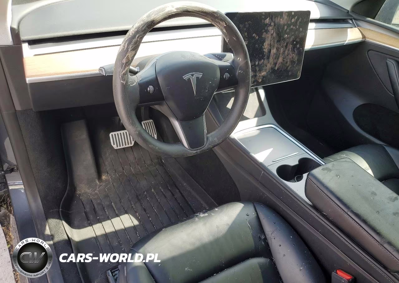 2023 Tesla Model Y VIN:7SAYGDEE0PA079210 - 8