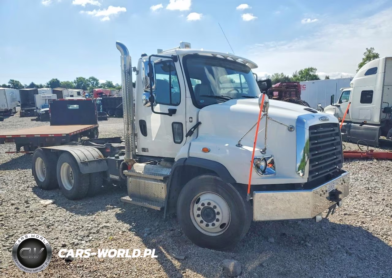 2022 Freightliner 114Sd Semi Truck