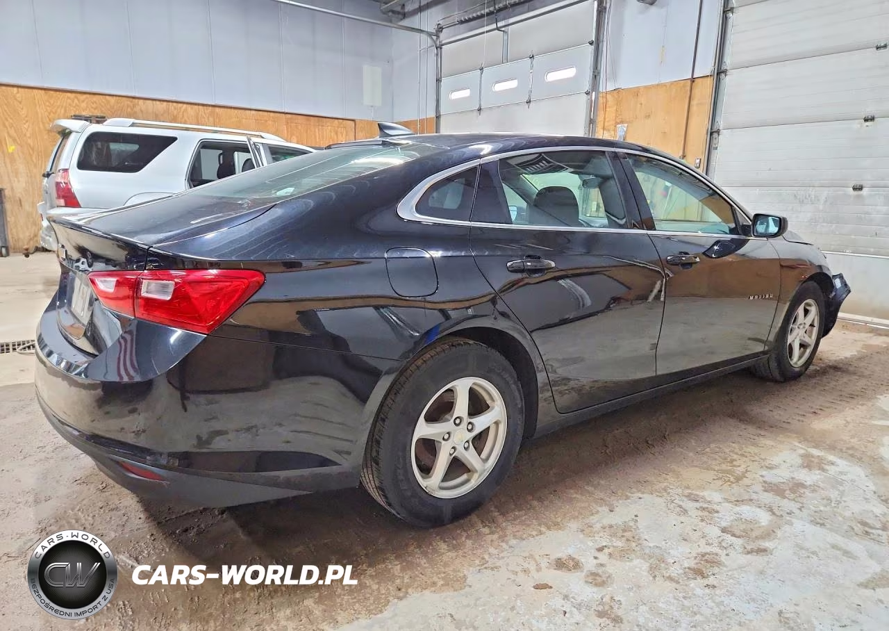 2018 Chevrolet Malibu VIN:1G1ZC5ST3JF159735 - 3