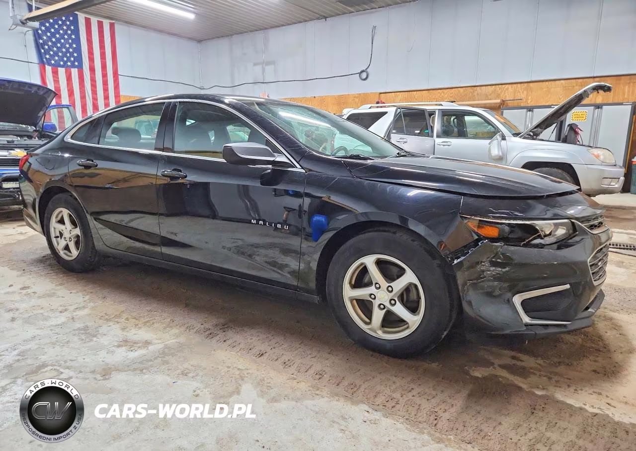 2018 Chevrolet Malibu VIN:1G1ZC5ST3JF159735 - 4
