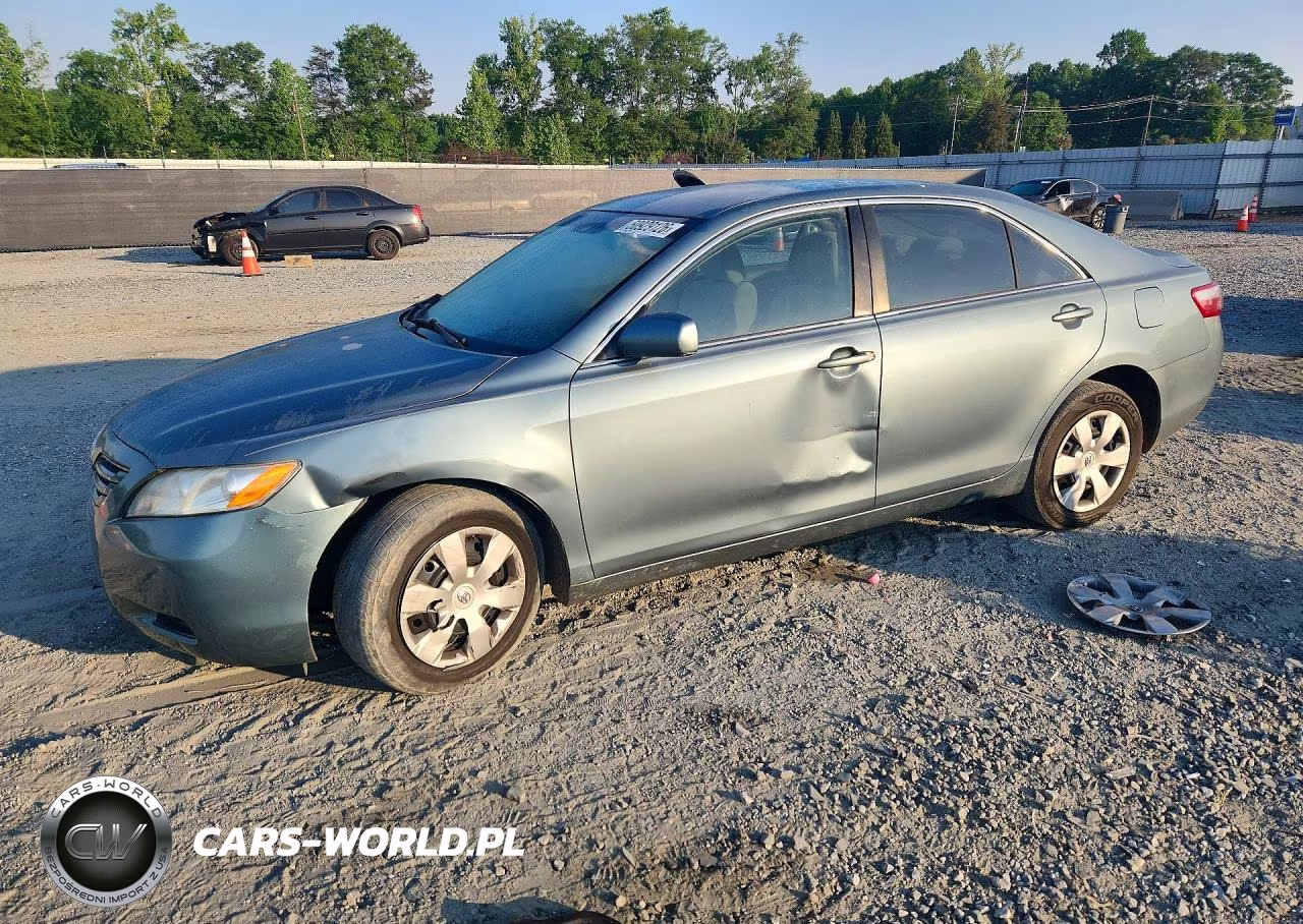2009 Toyota Camry Le – zdjęcie 1 z 12