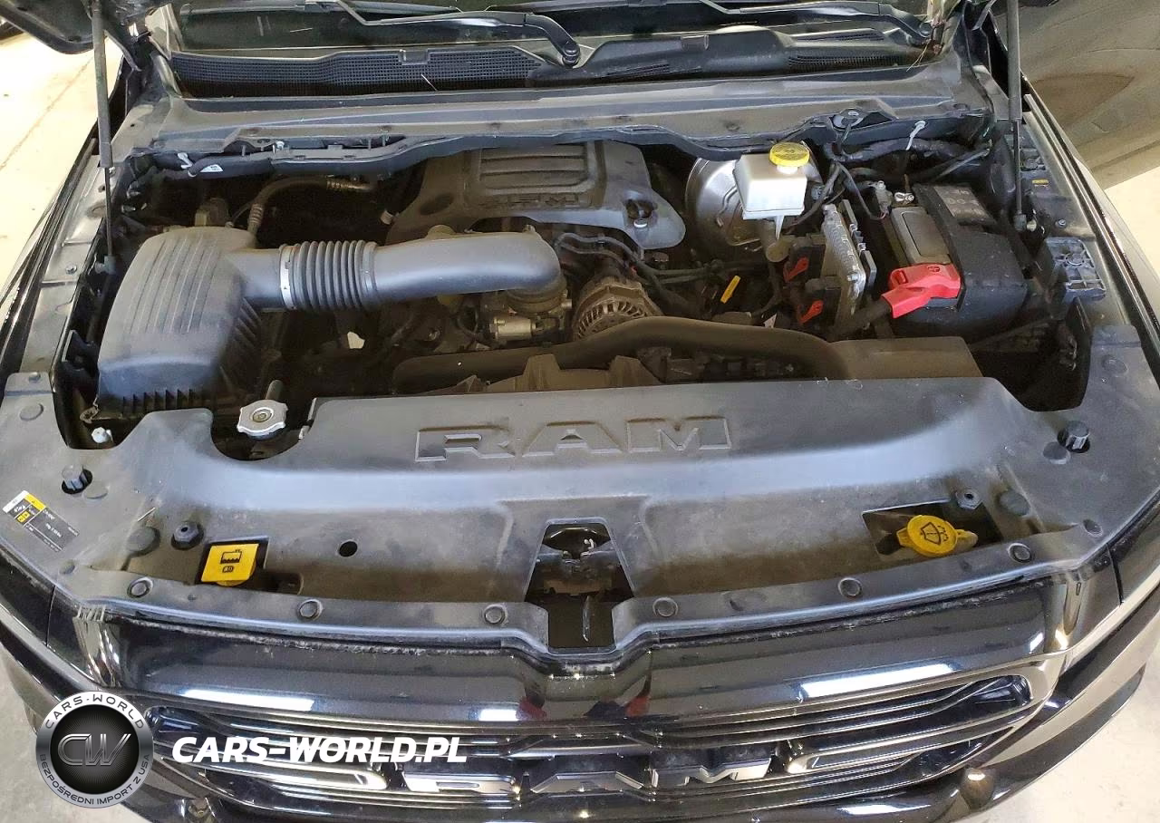 2022 Ram 1500 Laramie VIN:1C6SRFJT3NN112898 - 11