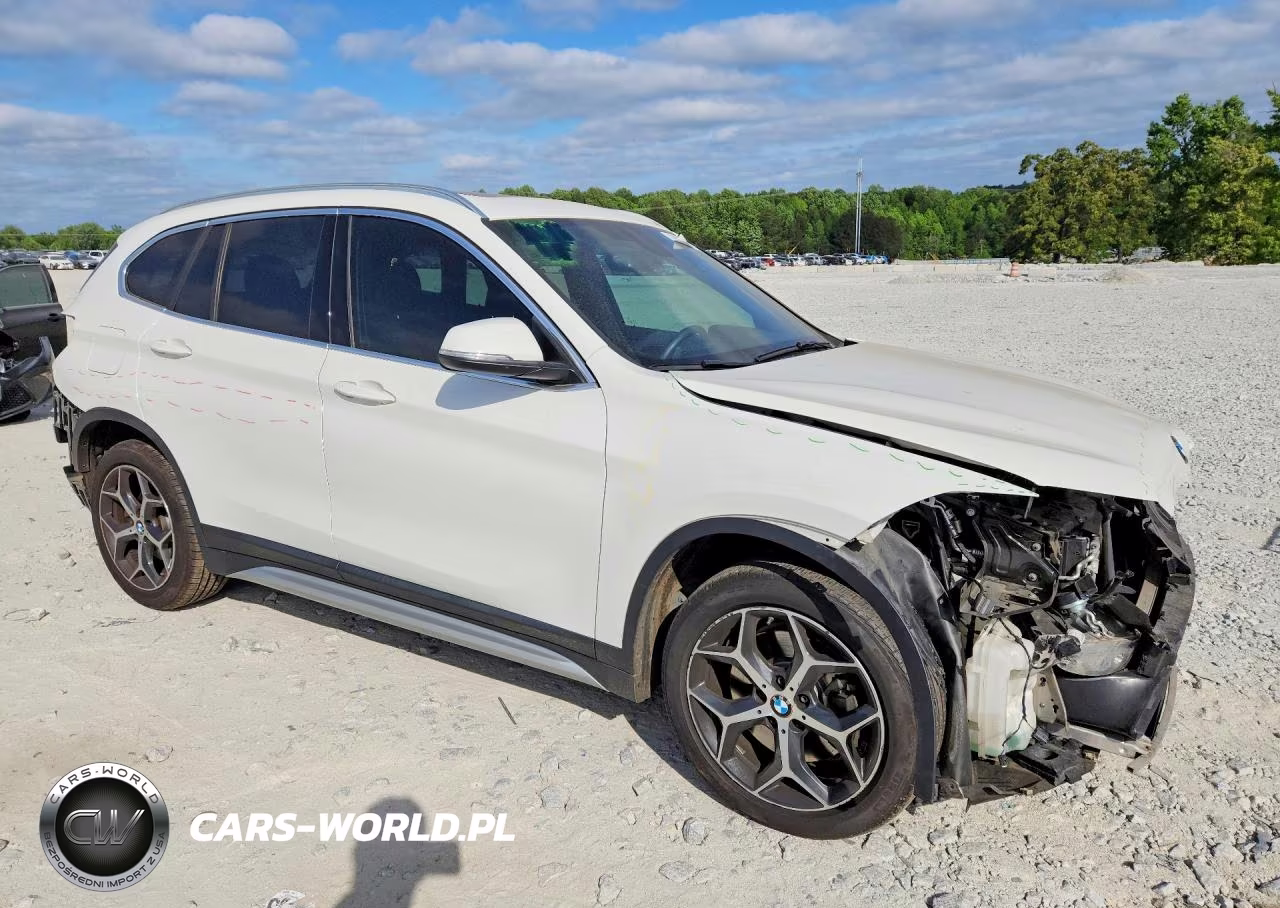 2018 BMW X1 Sdrive28I VIN:WBXHU7C32J5L07599 - 4