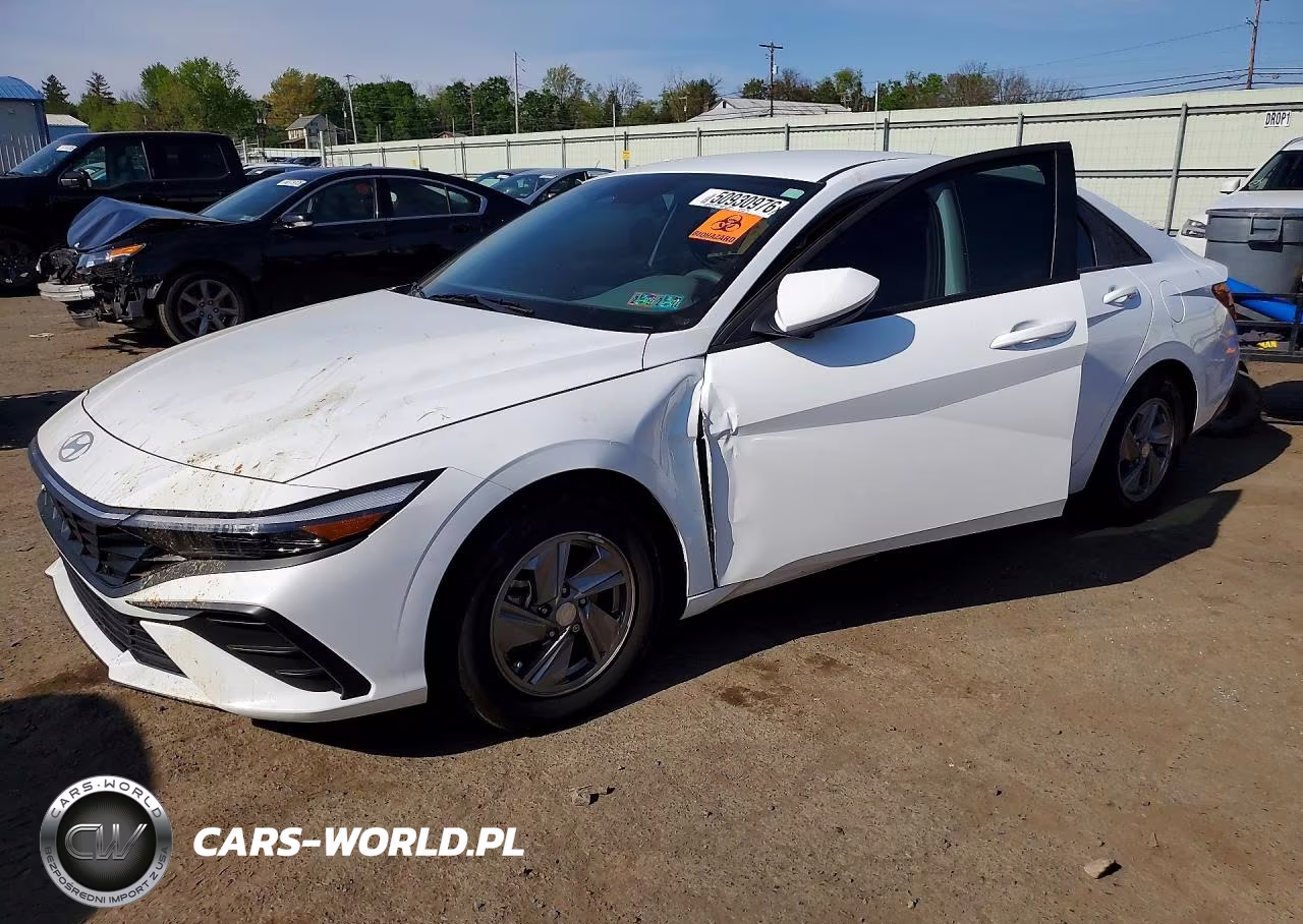 2025 Hyundai Elantra Se – zdjęcie 1 z 12
