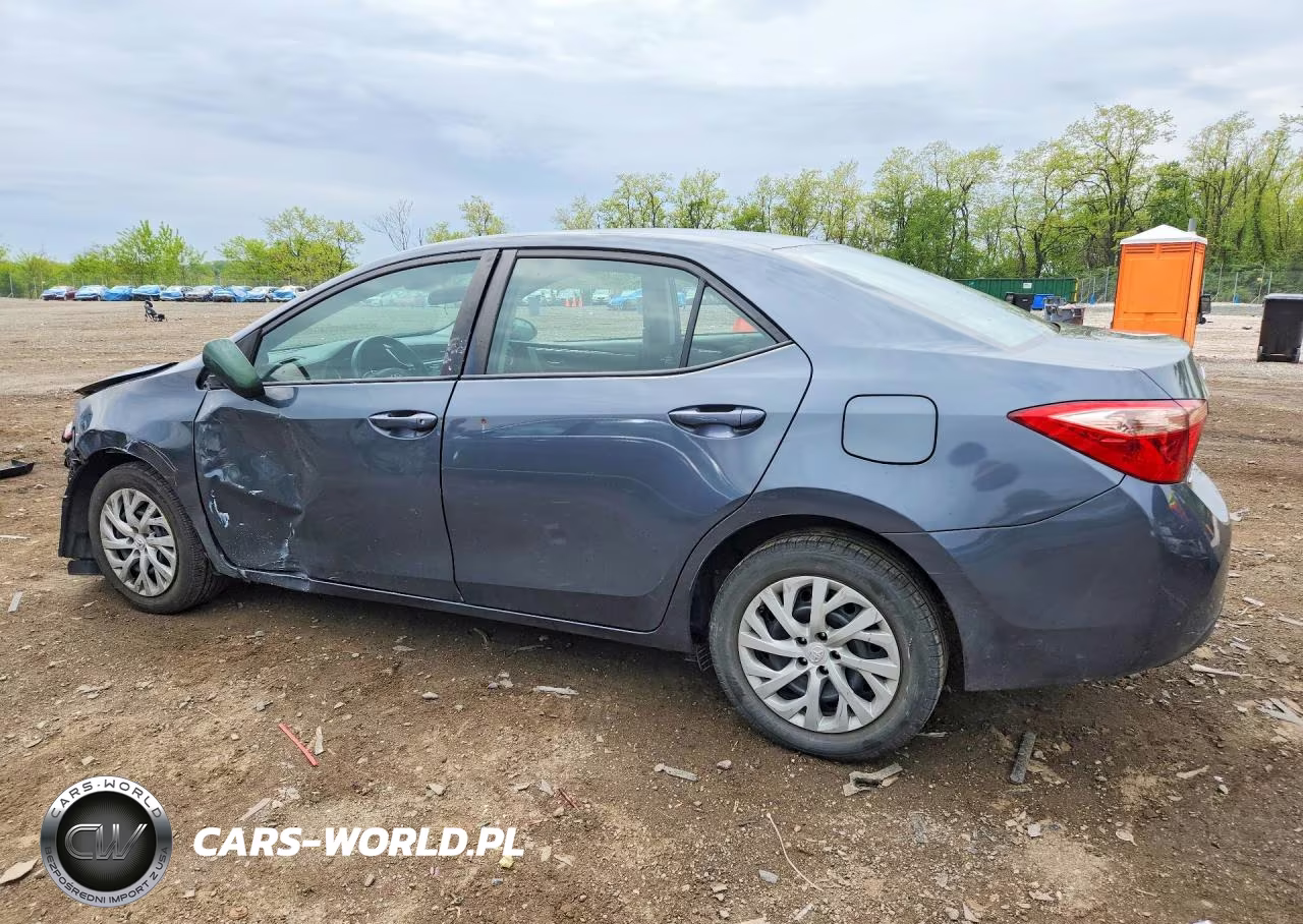 2017 Toyota Corolla Le VIN:5YFBURHE2HP651309 - 2