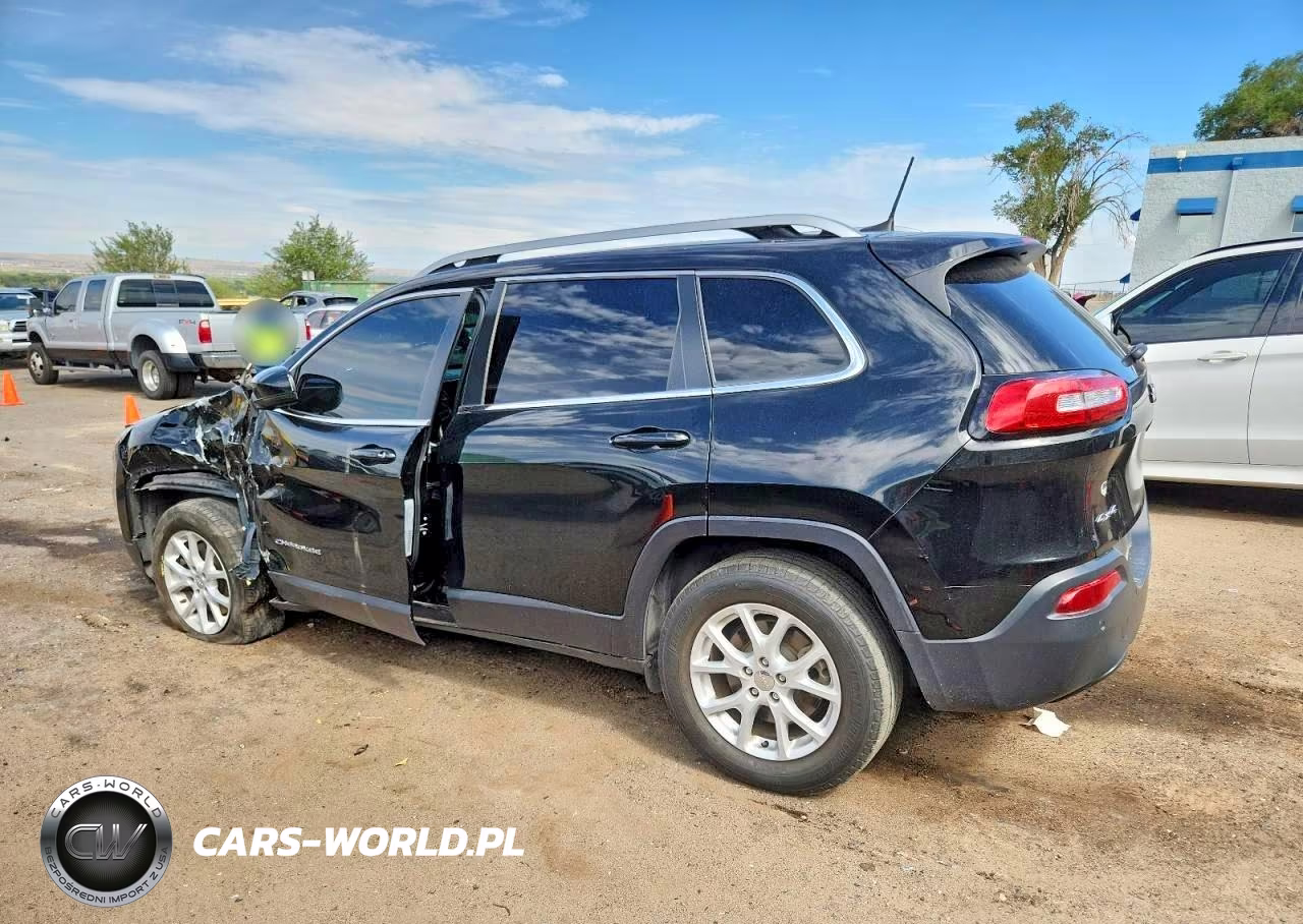 2018 Jeep Cherokee Latitude Plus VIN:1C4PJMLB0JD507104 - 2