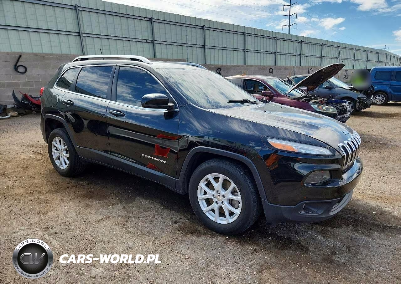 2018 Jeep Cherokee Latitude Plus VIN:1C4PJMLB0JD507104 - 4