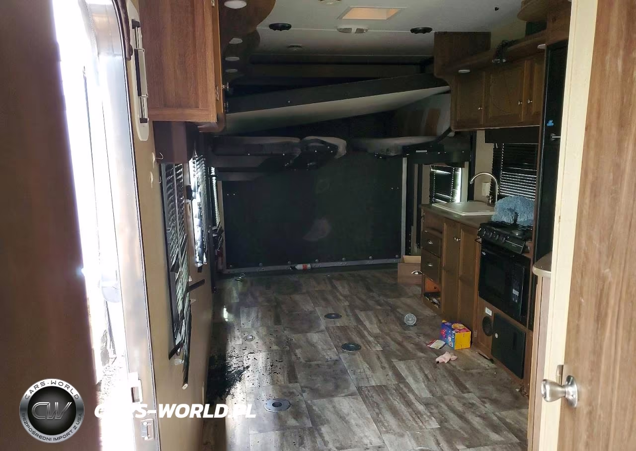 2015 Keystone Rubicon Camper VIN:4YDT25026FH985353 - 5