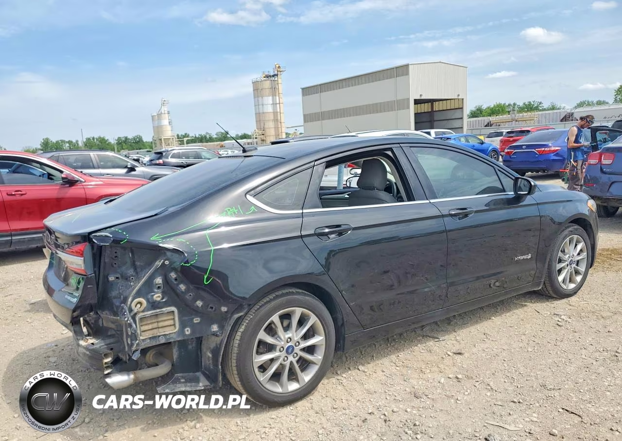 2017 Ford Fusion Se Hybrid VIN:3FA6P0LU5HR324390 - 3