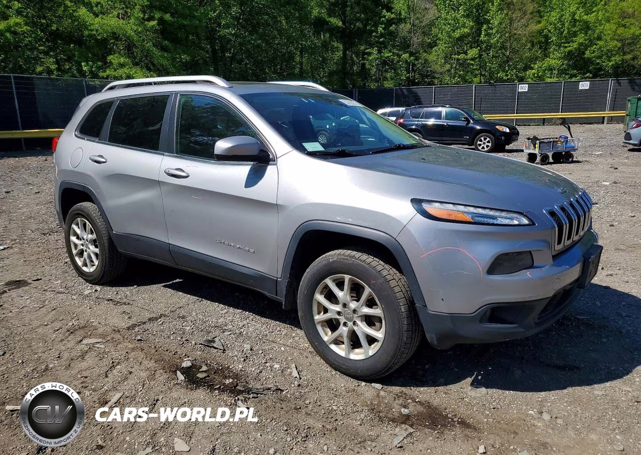 2014 Jeep Cherokee Latitude VIN:1C4PJMCB9EW226381 - 4
