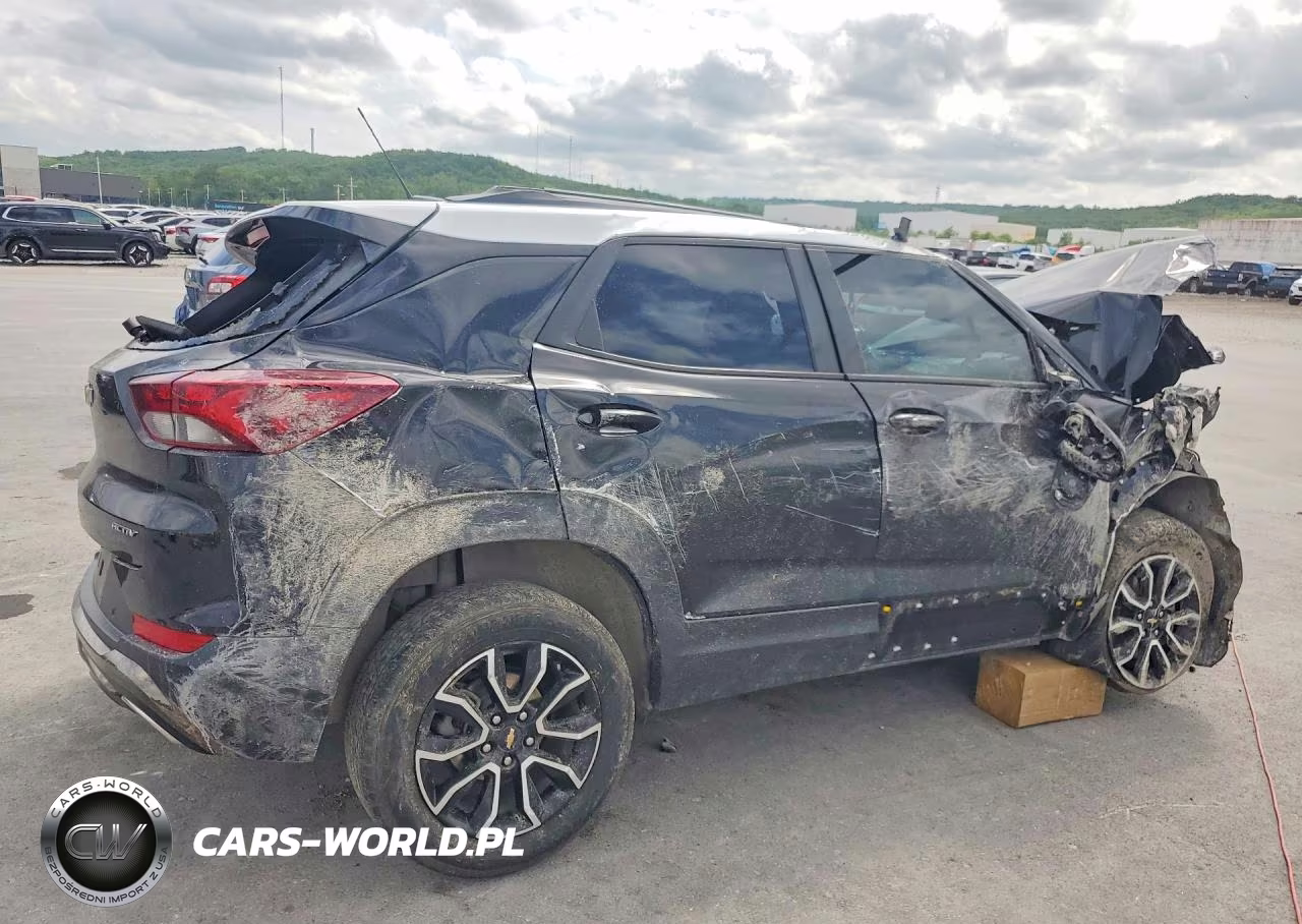 2021 Chevrolet Trail Blazer 330 VIN:KL79MVSL7MB040129 - 3