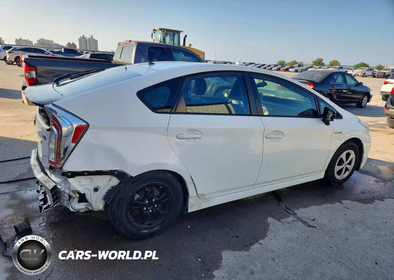 2013 Toyota Prius Two VIN:JTDKN3DU1D5579341 - 3
