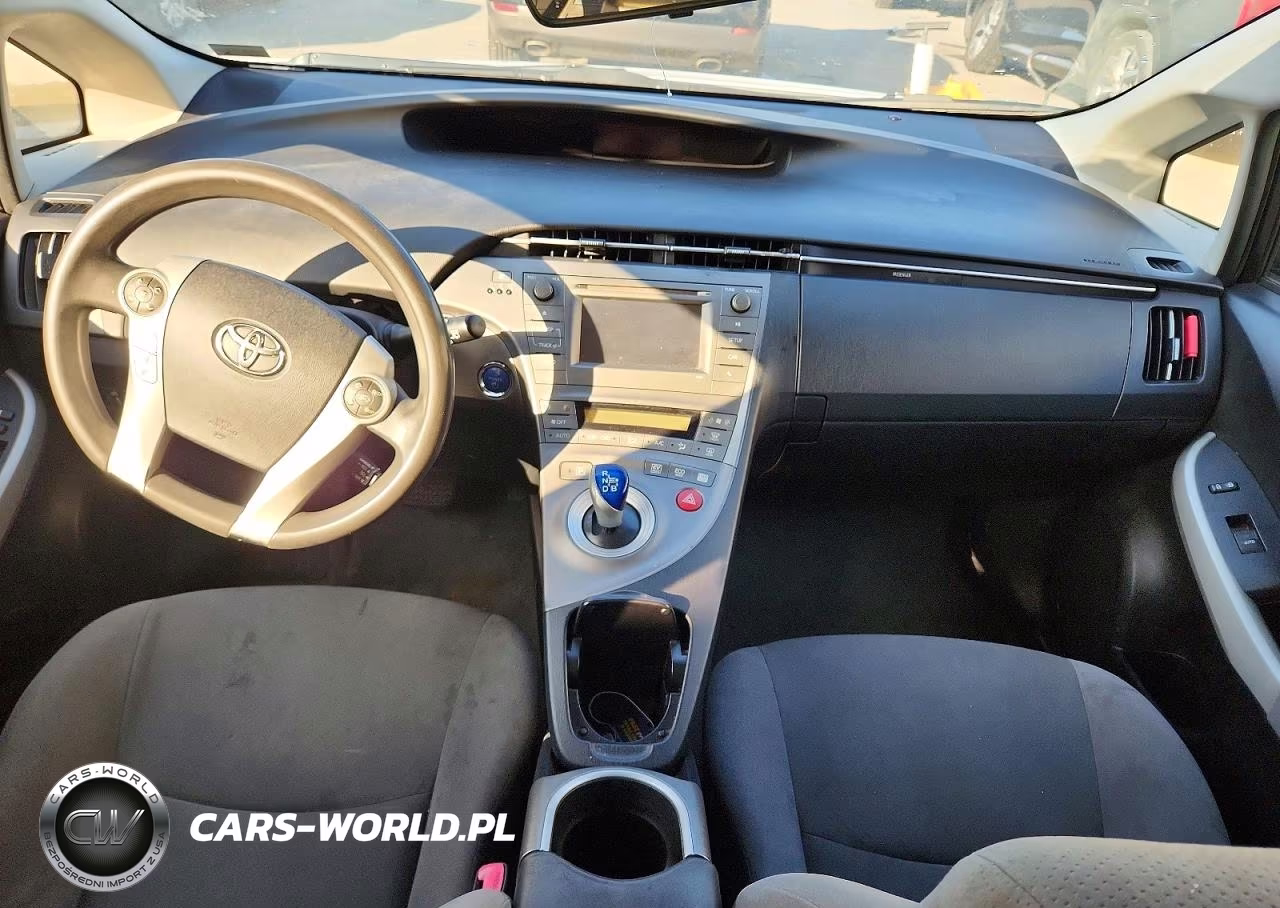 2013 Toyota Prius Two VIN:JTDKN3DU1D5579341 - 8
