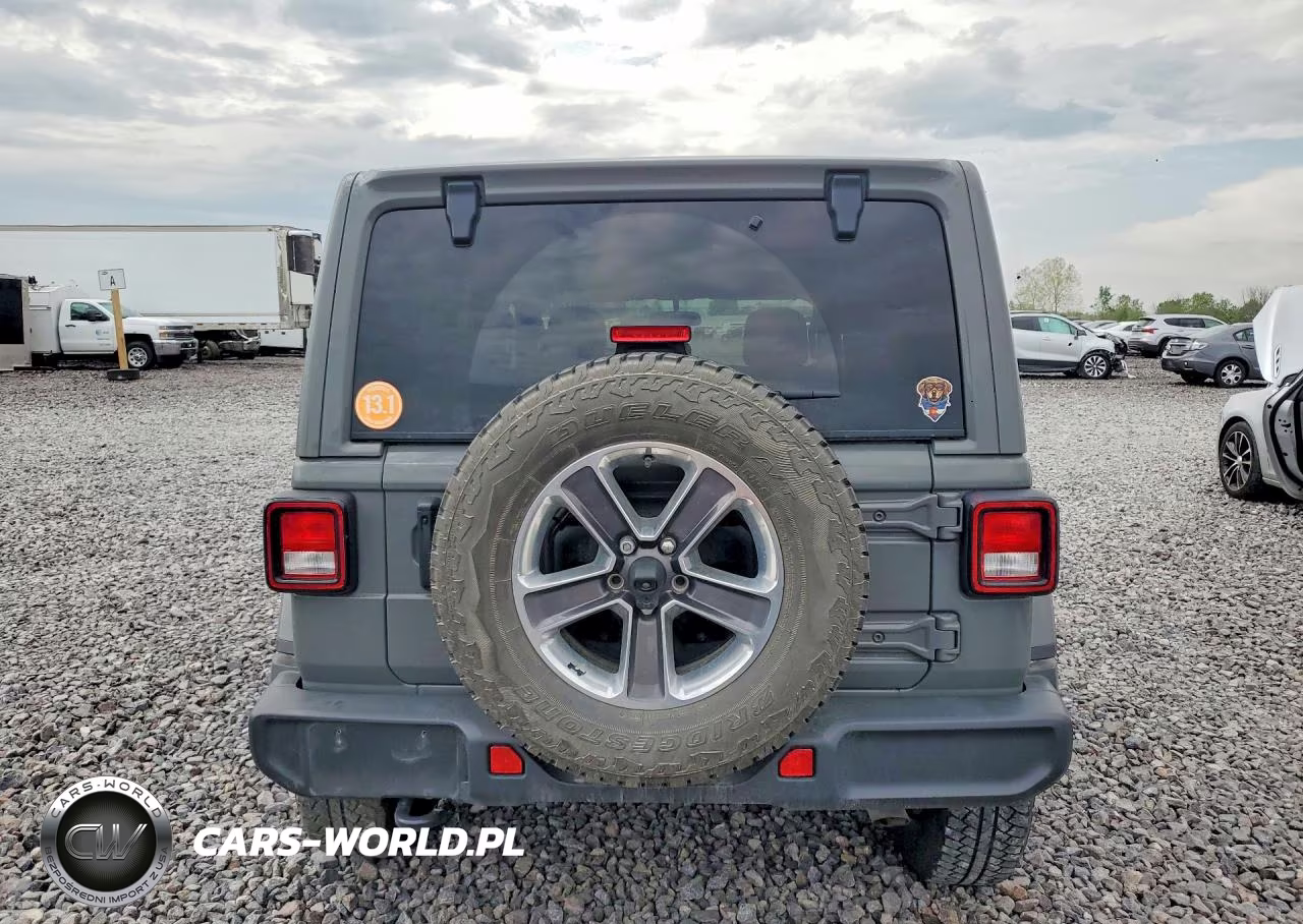 2020 Jeep Wrangler Unlimited Sahara VIN:1C4HJXEG4LW335729 - 6