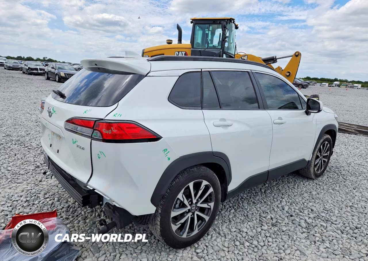 2023 Toyota Corolla Cross Xle VIN:7MUDAAAGXPV056234 - 3