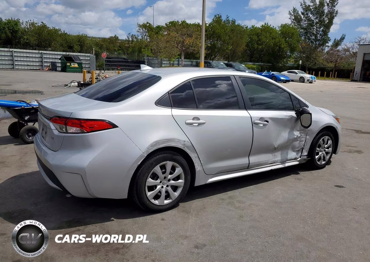 2020 Toyota Corolla Le VIN:5YFEPRAE2LP061960 - 3