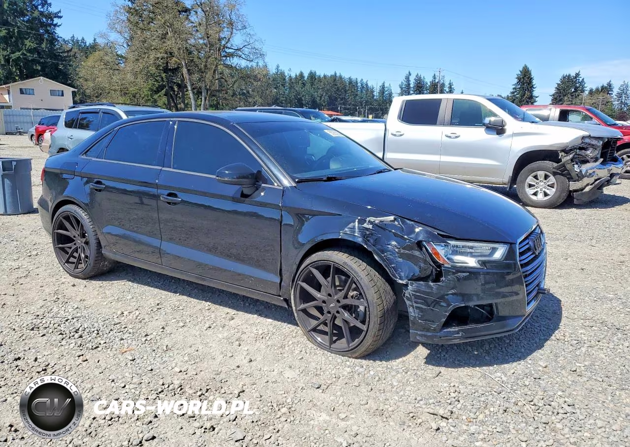 2017 Audi A3 Premium VIN:WAUAUGFF8H1029763 - 4