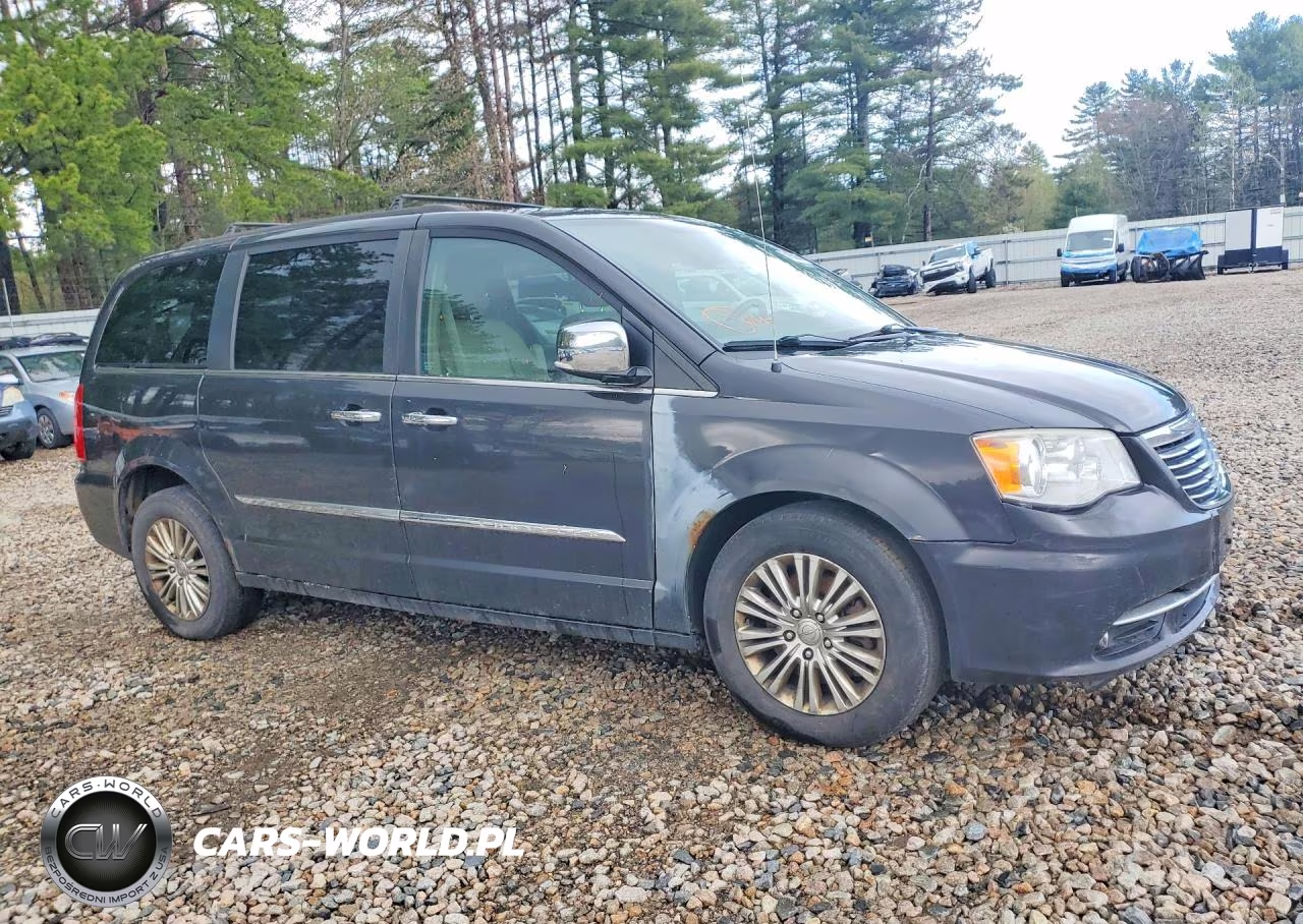 2015 Chrysler Town & Country Touring L VIN:2C4RC1CG4FR573429 - 4