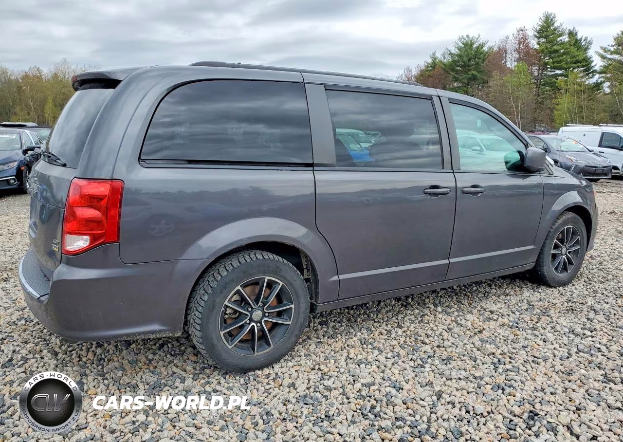 2018 Dodge Grand Caravan Gt VIN:2C4RDGEG7JR147787 - 3