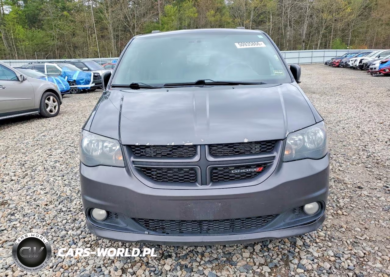 2018 Dodge Grand Caravan Gt VIN:2C4RDGEG7JR147787 - 5
