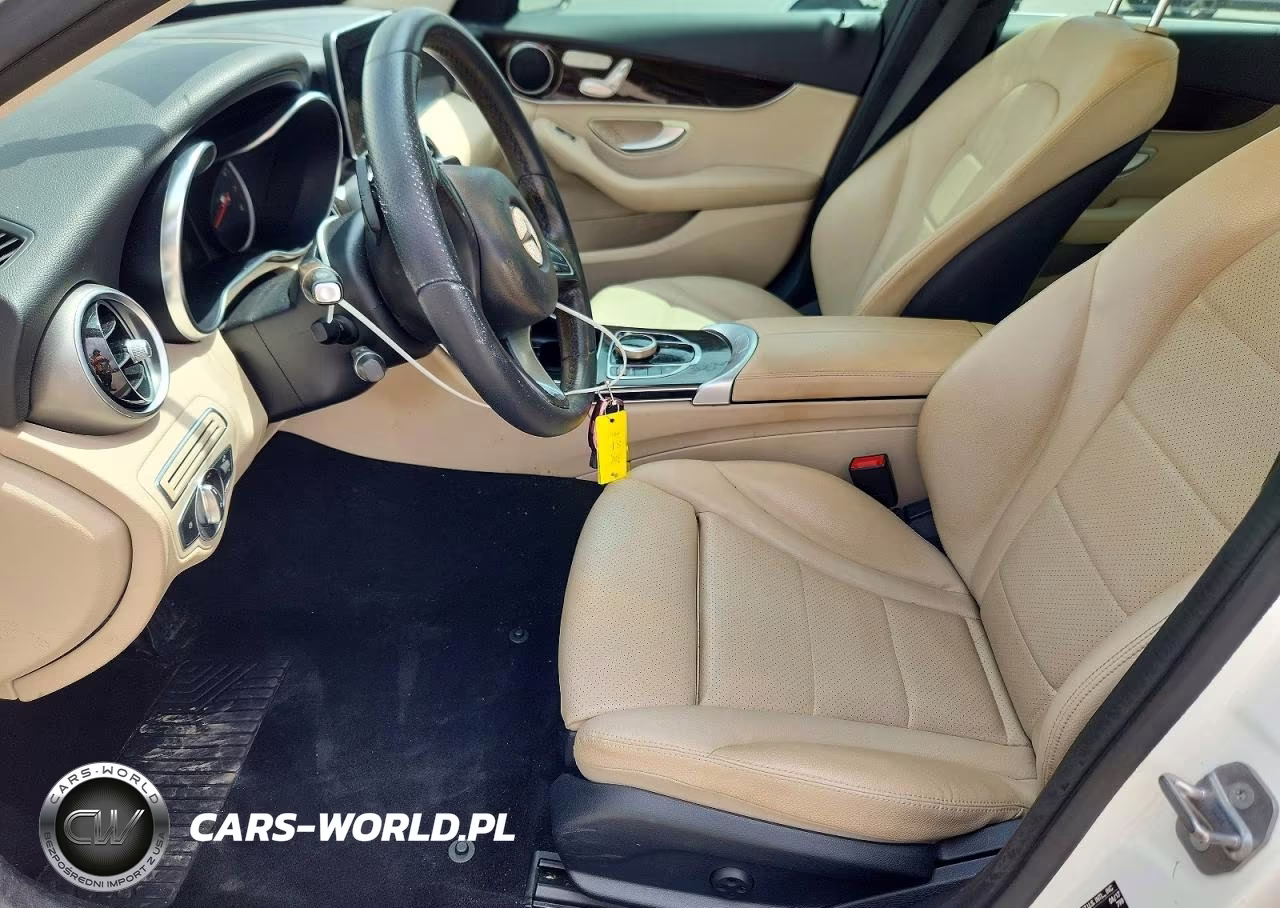 2017 Mercedes-Benz C 300 VIN:55SWF4JBXHU222976 - 7