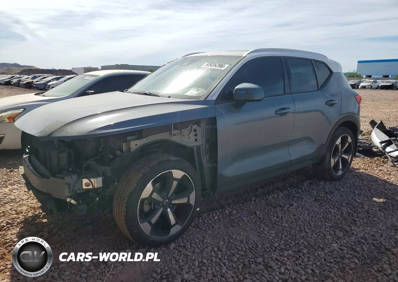 2020 Volvo Xc40 T5 Momentum