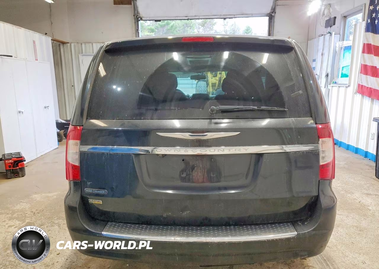 2014 Chrysler Town & Country Touring VIN:2C4RC1BG3ER221023 - 6