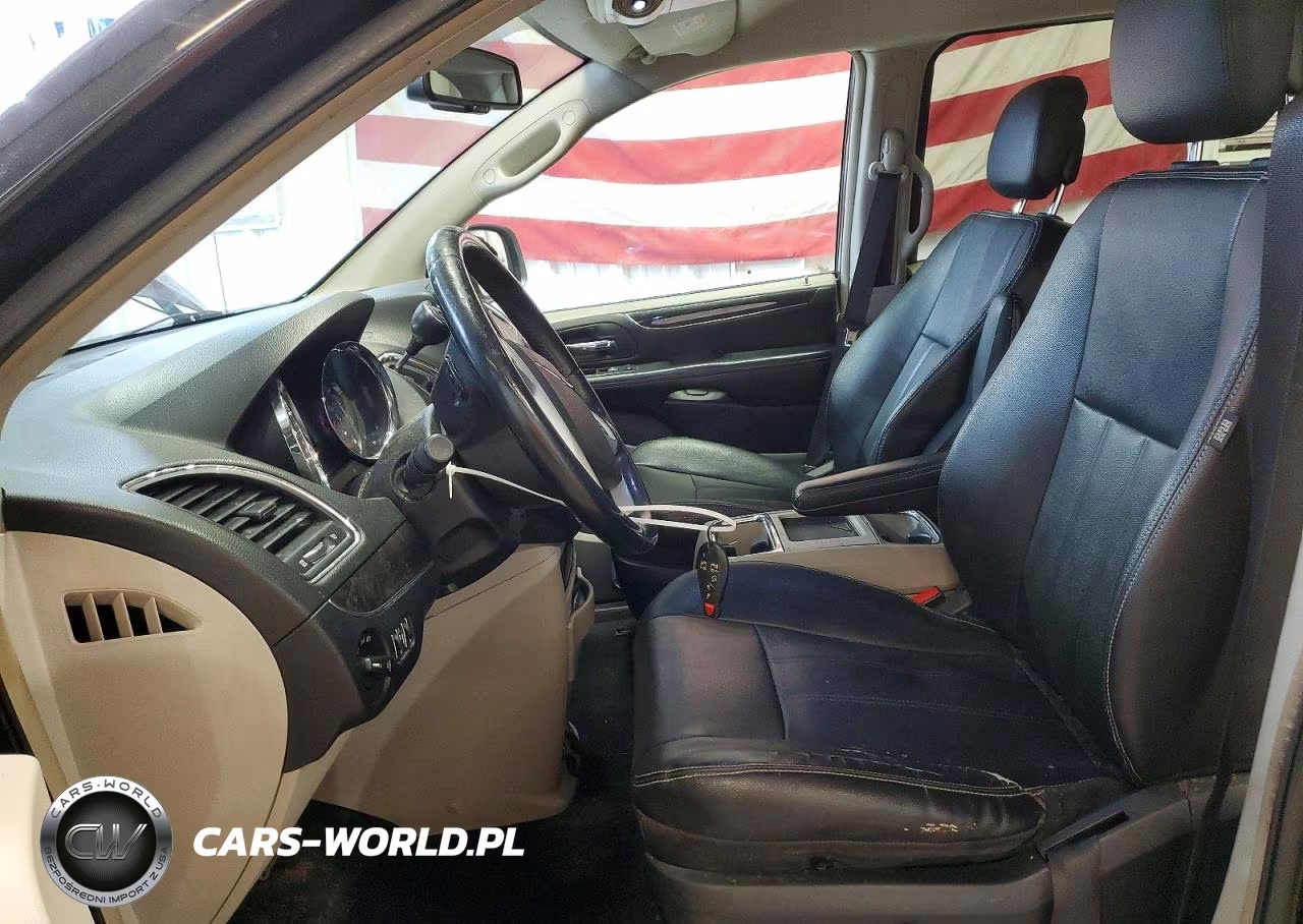 2014 Chrysler Town & Country Touring VIN:2C4RC1BG3ER221023 - 7