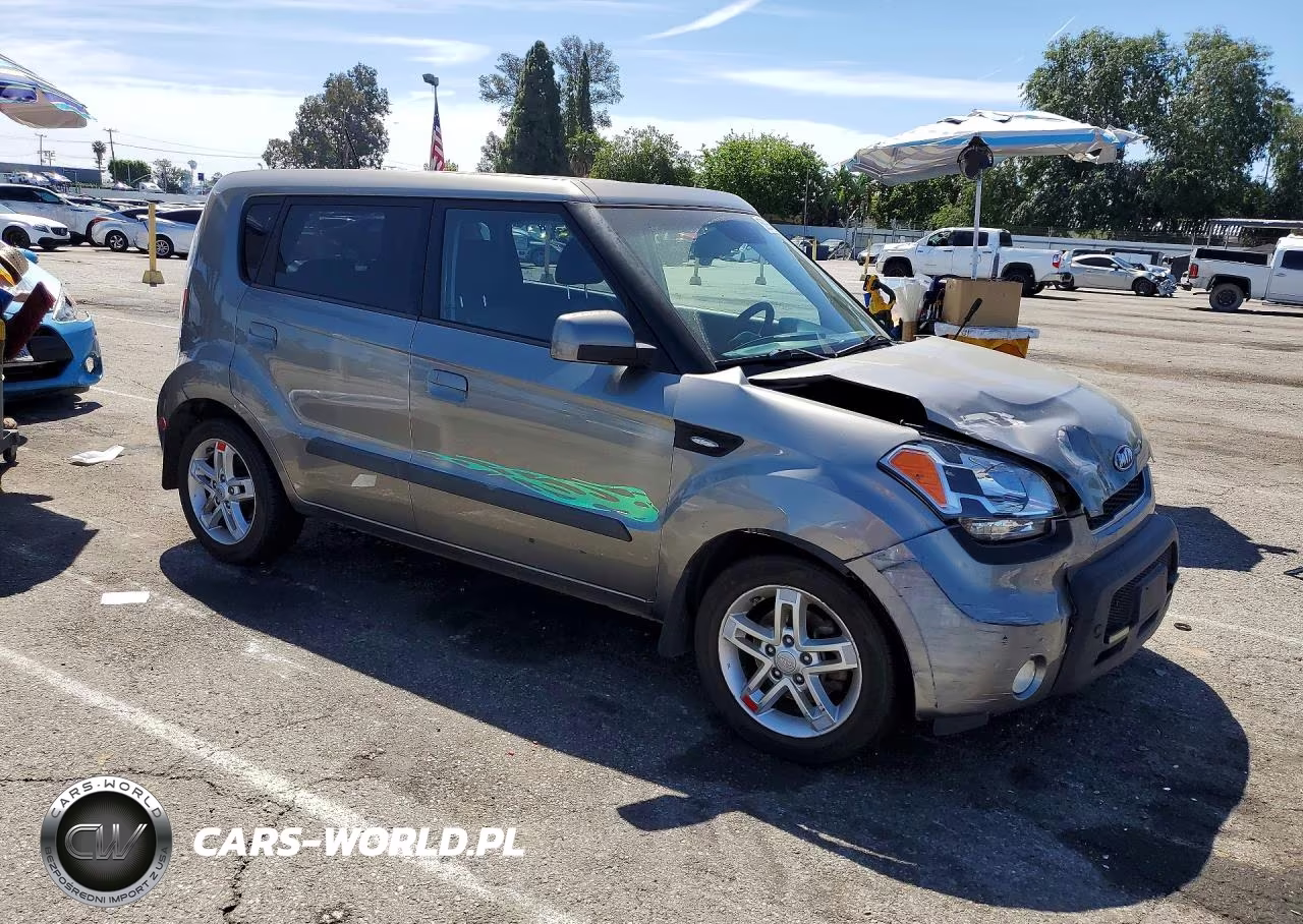 2010 Kia Soul + VIN:KNDJT2A26A7146421 - 4