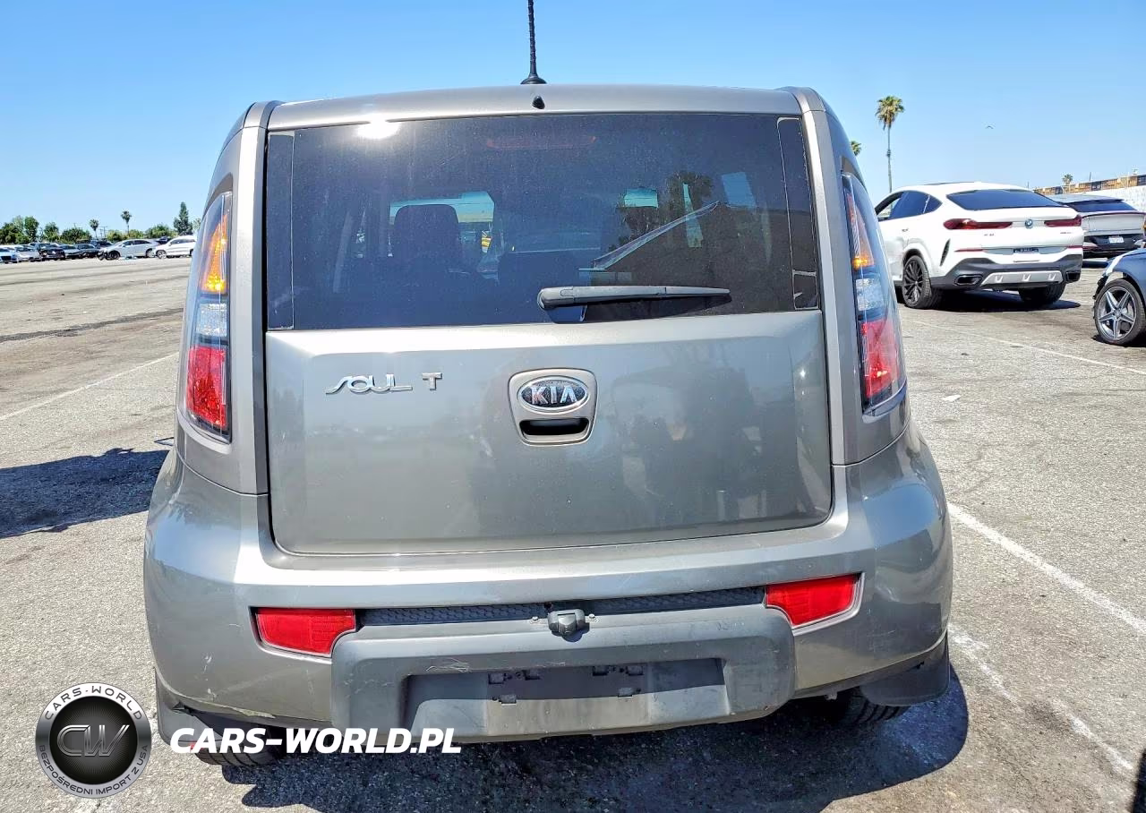2010 Kia Soul + VIN:KNDJT2A26A7146421 - 6