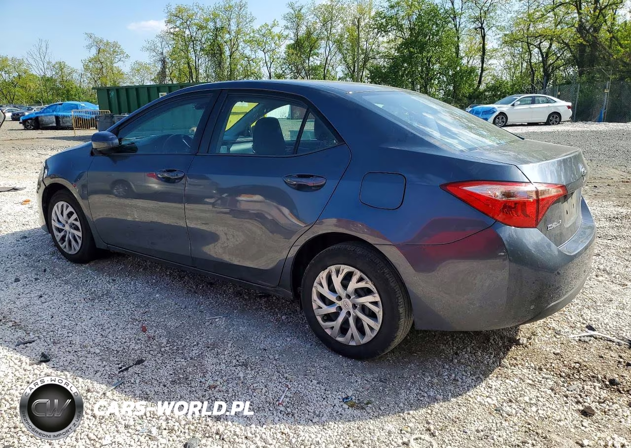 2018 Toyota Corolla Le VIN:5YFBURHE7JP829155 - 2
