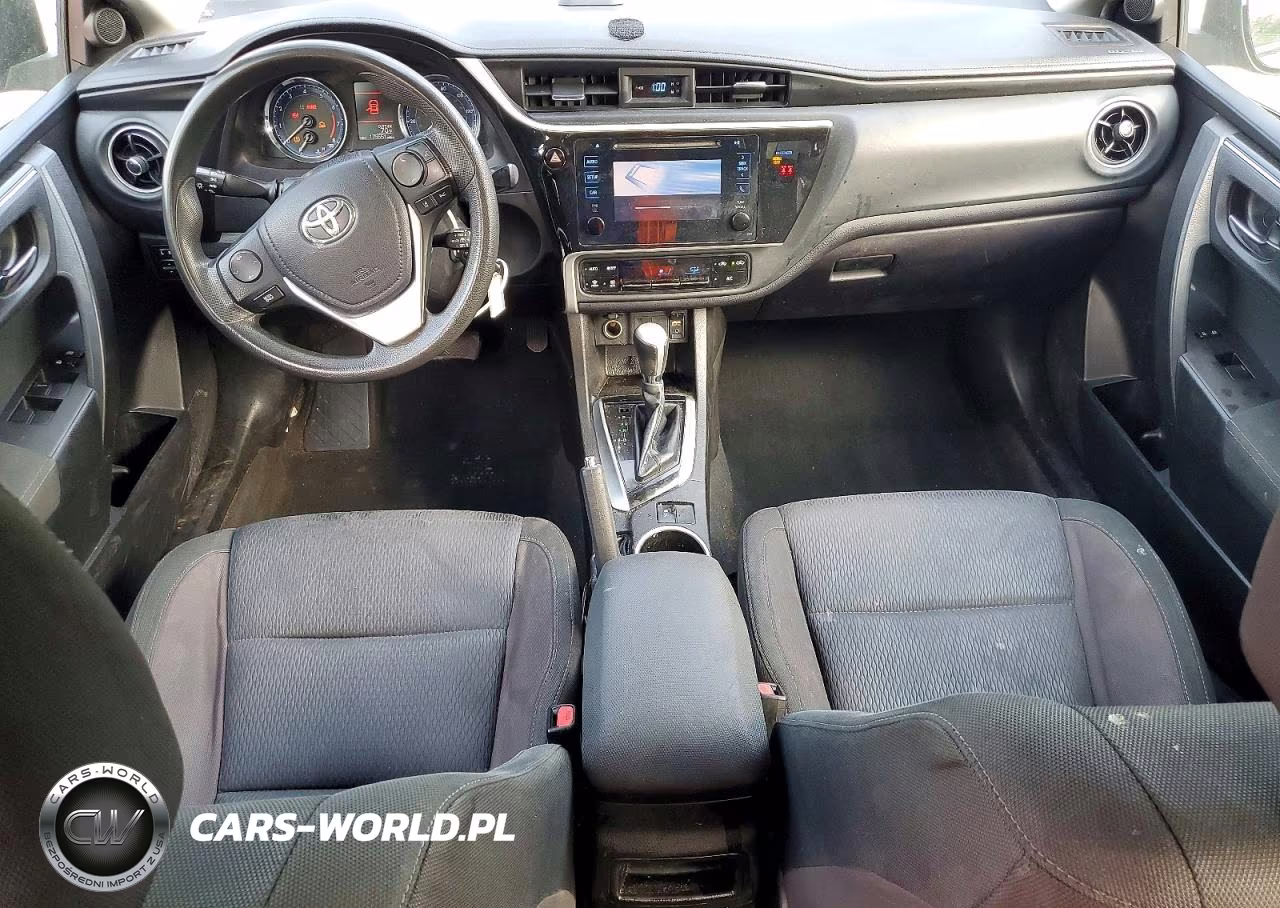 2018 Toyota Corolla Le VIN:5YFBURHE7JP829155 - 8