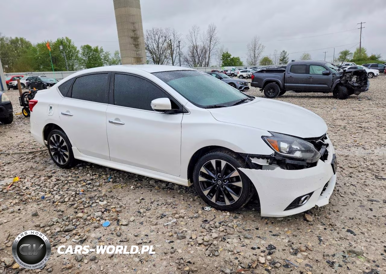 2017 Nissan Sentra Sr VIN:3N1AB7AP7HY311576 - 4