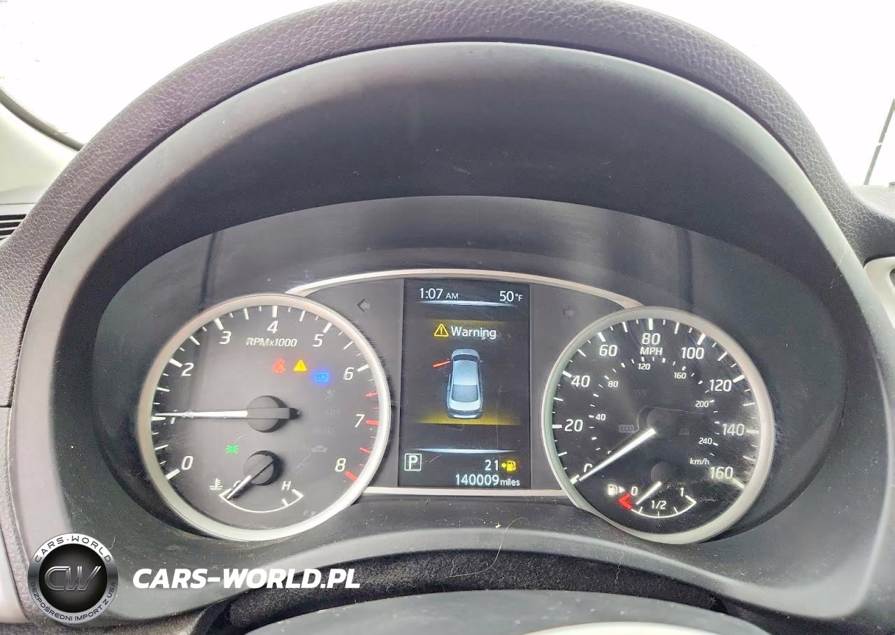 2017 Nissan Sentra Sr VIN:3N1AB7AP7HY311576 - 9