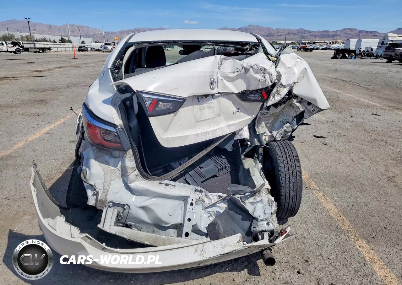 2018 Toyota Yaris Ia Base VIN:3MYDLBYV7JY303824 - 6
