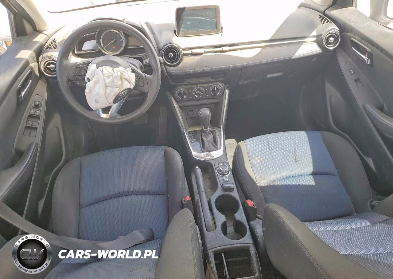 2018 Toyota Yaris Ia Base VIN:3MYDLBYV7JY303824 - 8