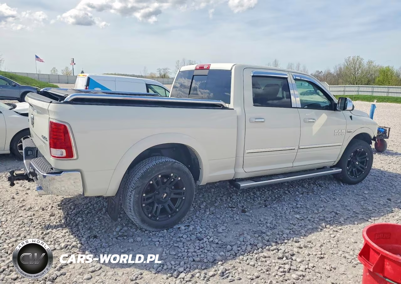 2017 Ram 1500 Laramie VIN:1C6RR7VT2HS592792 - 3