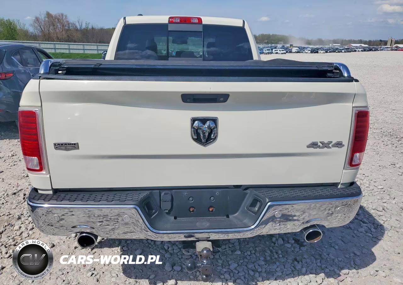 2017 Ram 1500 Laramie VIN:1C6RR7VT2HS592792 - 6