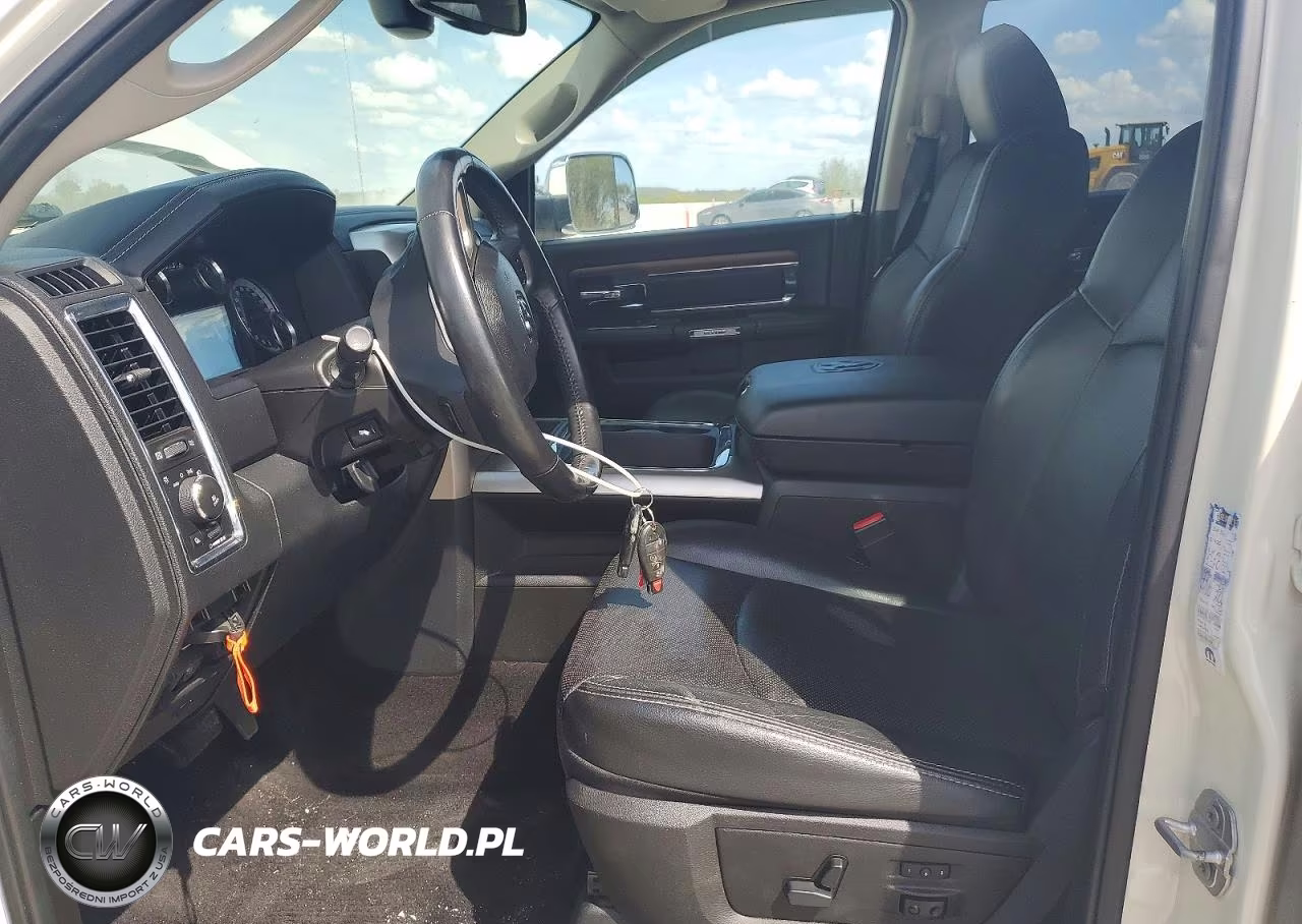 2017 Ram 1500 Laramie VIN:1C6RR7VT2HS592792 - 7