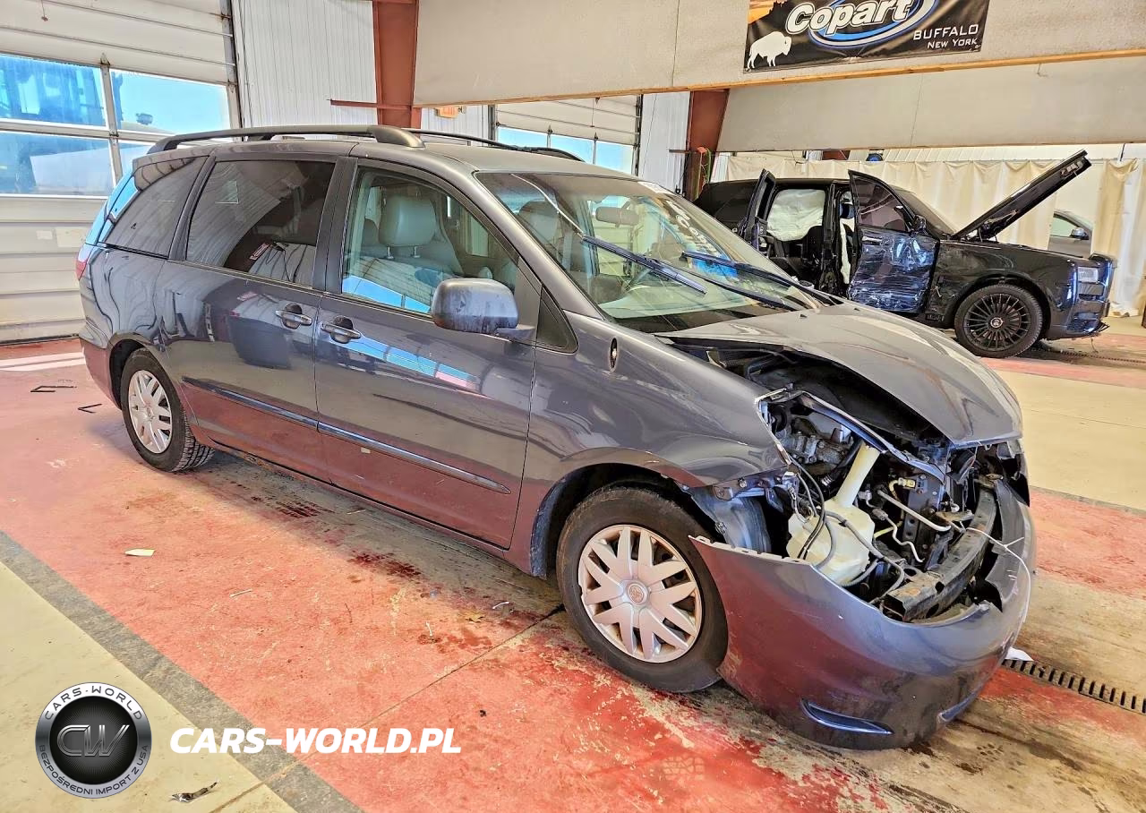 2009 Toyota Sienna Le 8-Passenger VIN:5TDZK23C19S270562 - 4