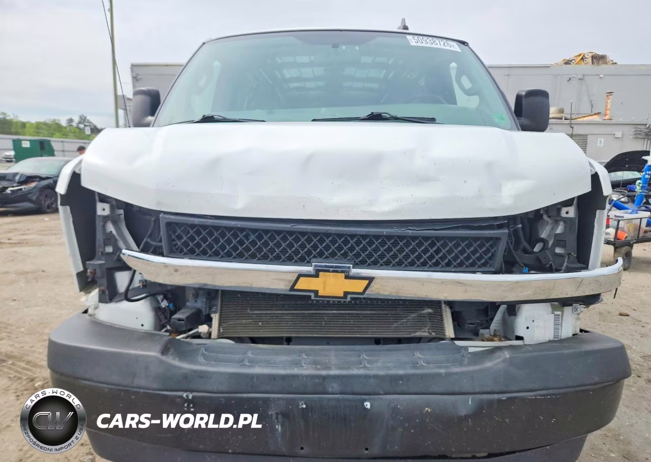 2018 Chevrolet Express 2500 Delivery Van VIN:1GCWGAFP0J1170838 - 5