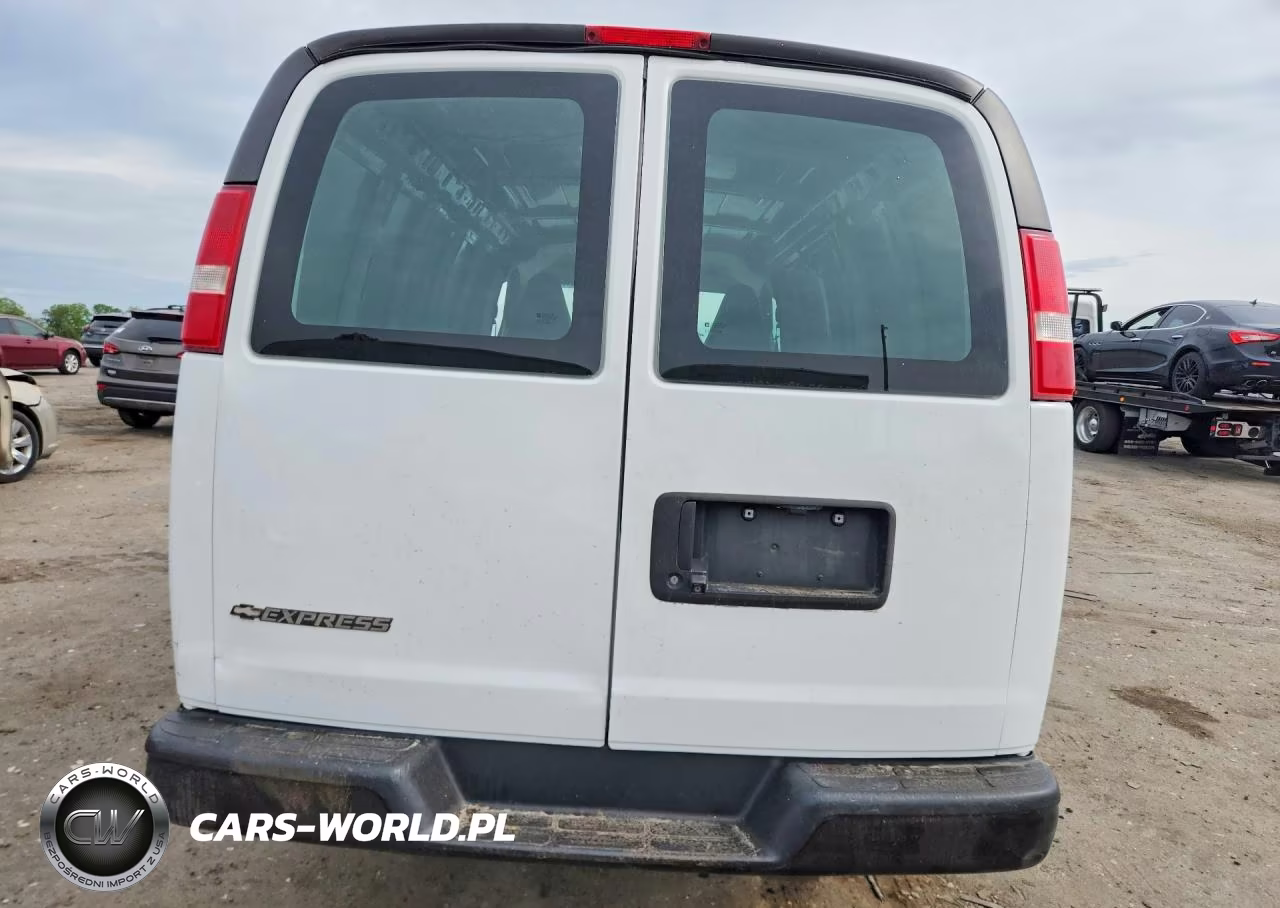 2018 Chevrolet Express 2500 Delivery Van VIN:1GCWGAFP0J1170838 - 6