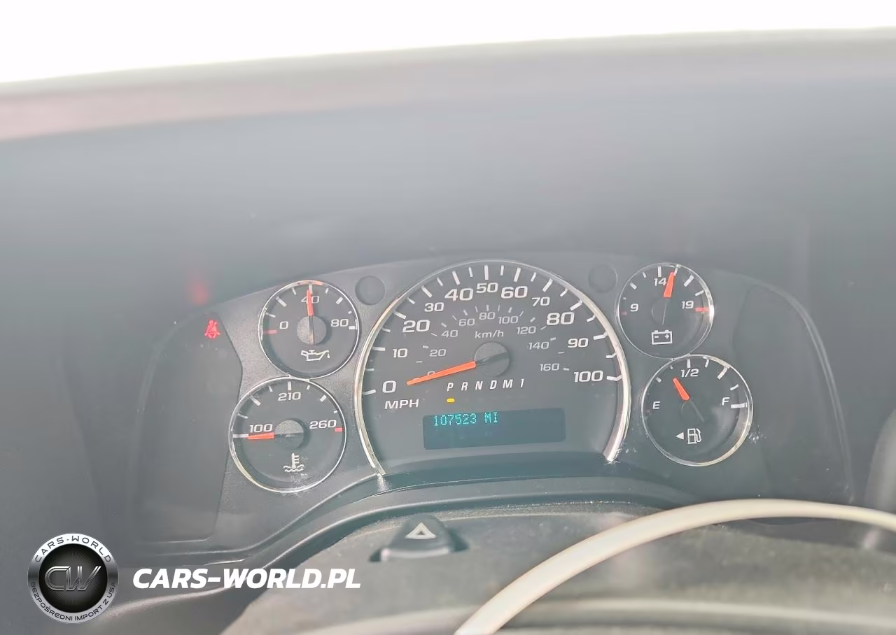 2018 Chevrolet Express 2500 Delivery Van VIN:1GCWGAFP0J1170838 - 9